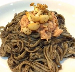 Read more about the article 台灣美魔女~張婷媗推薦提供尊品堂黑芝麻乾拌麵食譜!!